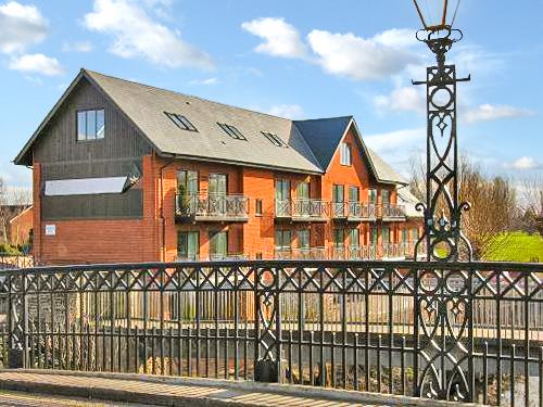 1 bed property in Ironbridge Works, Newport Pagnell